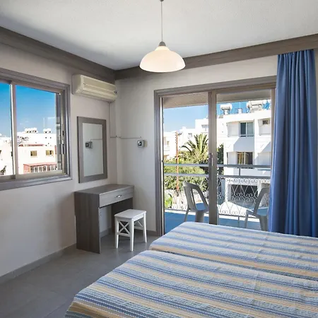 Gemuetliche In Zentrum Ayia Napa